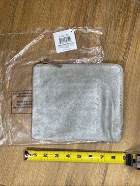 NWT Erin Condren Platinum Leather Pouch